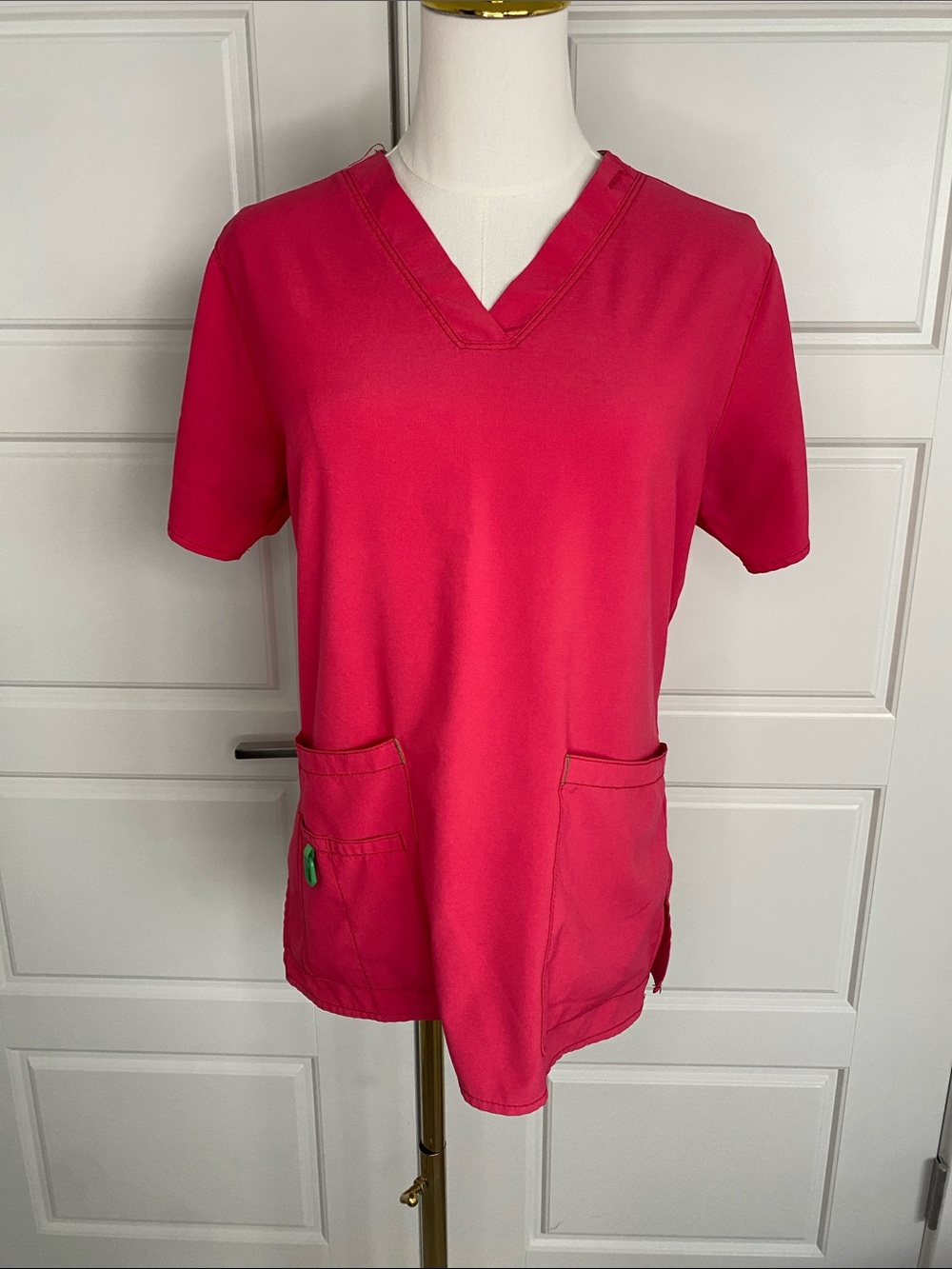 Carhartt Force Cross-Flex Scrub Top Small Hot Pink Green V Neck Utility